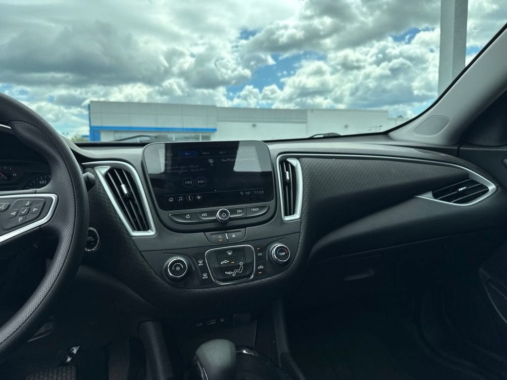 2022 Chevrolet Malibu LS
