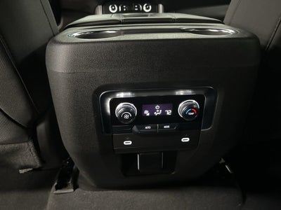 2024 GMC Yukon XL SLE