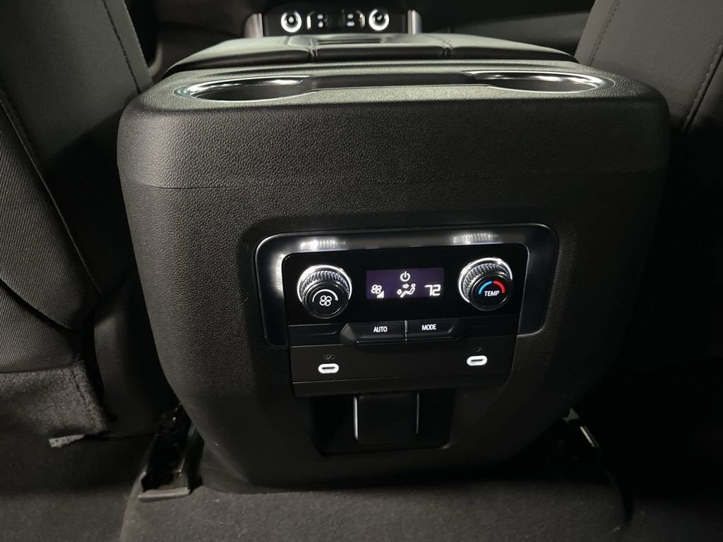 2024 GMC Yukon XL SLE