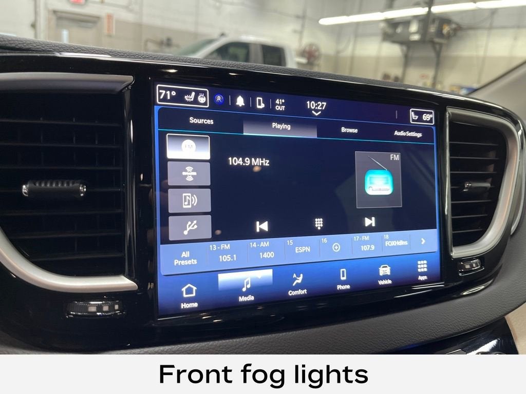 2024 Chrysler Pacifica Touring L