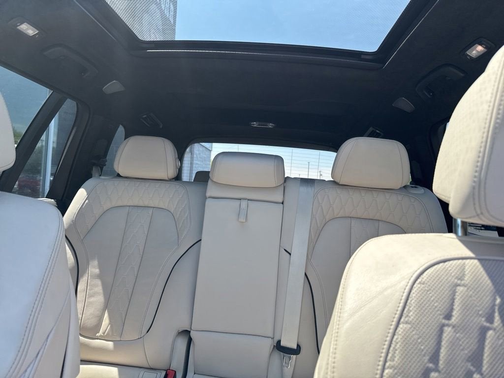 2021 BMW X7 M50i