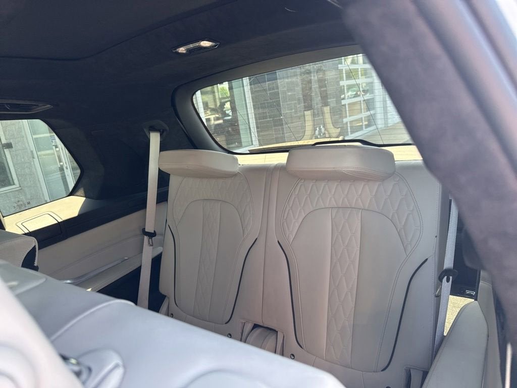 2021 BMW X7 M50i