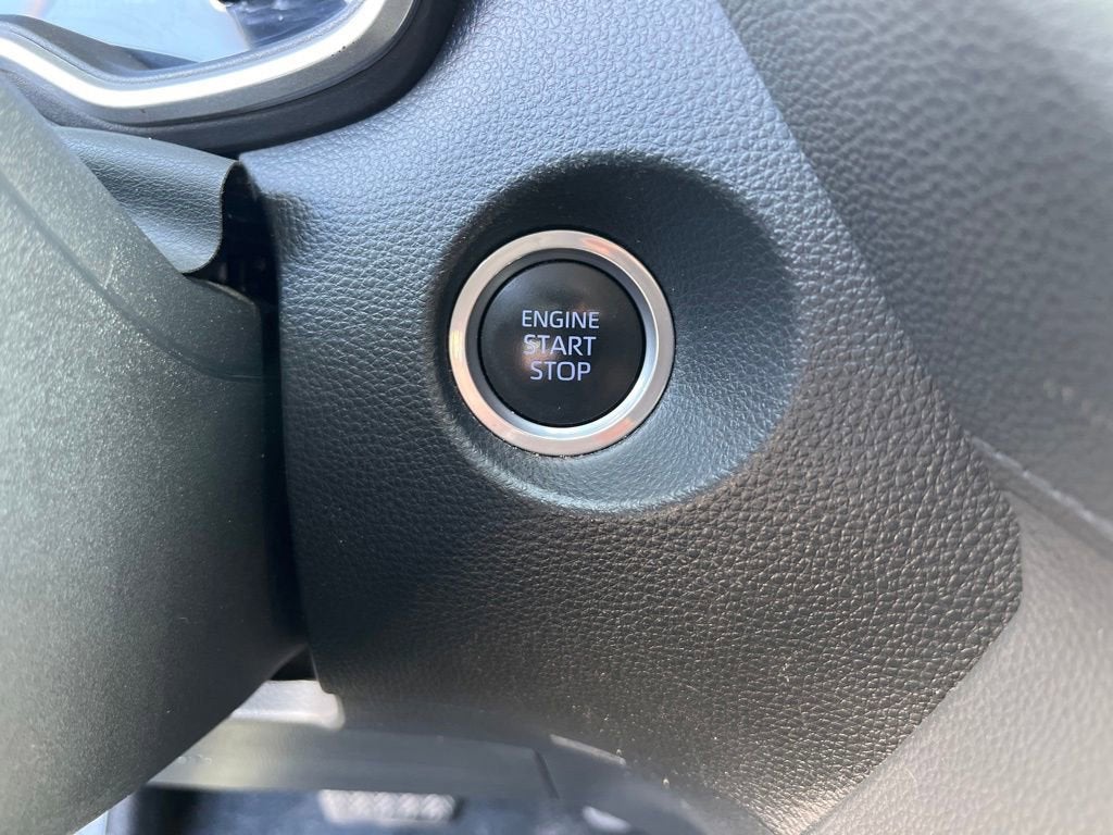 2022 Toyota Corolla Cross XLE