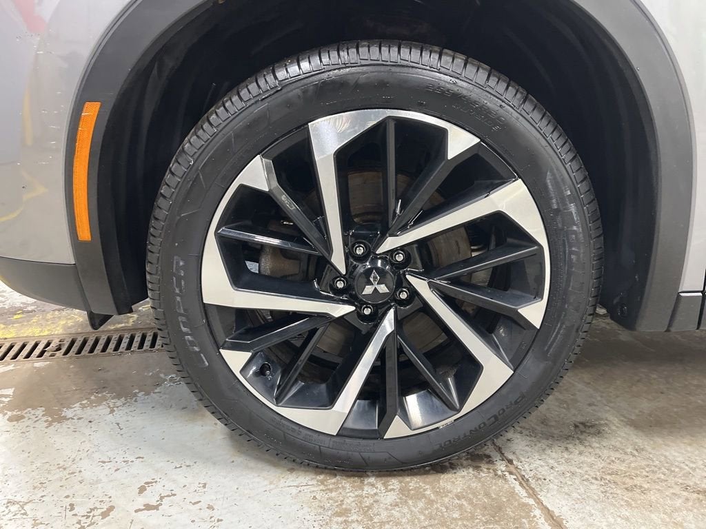 2022 Mitsubishi Outlander SE