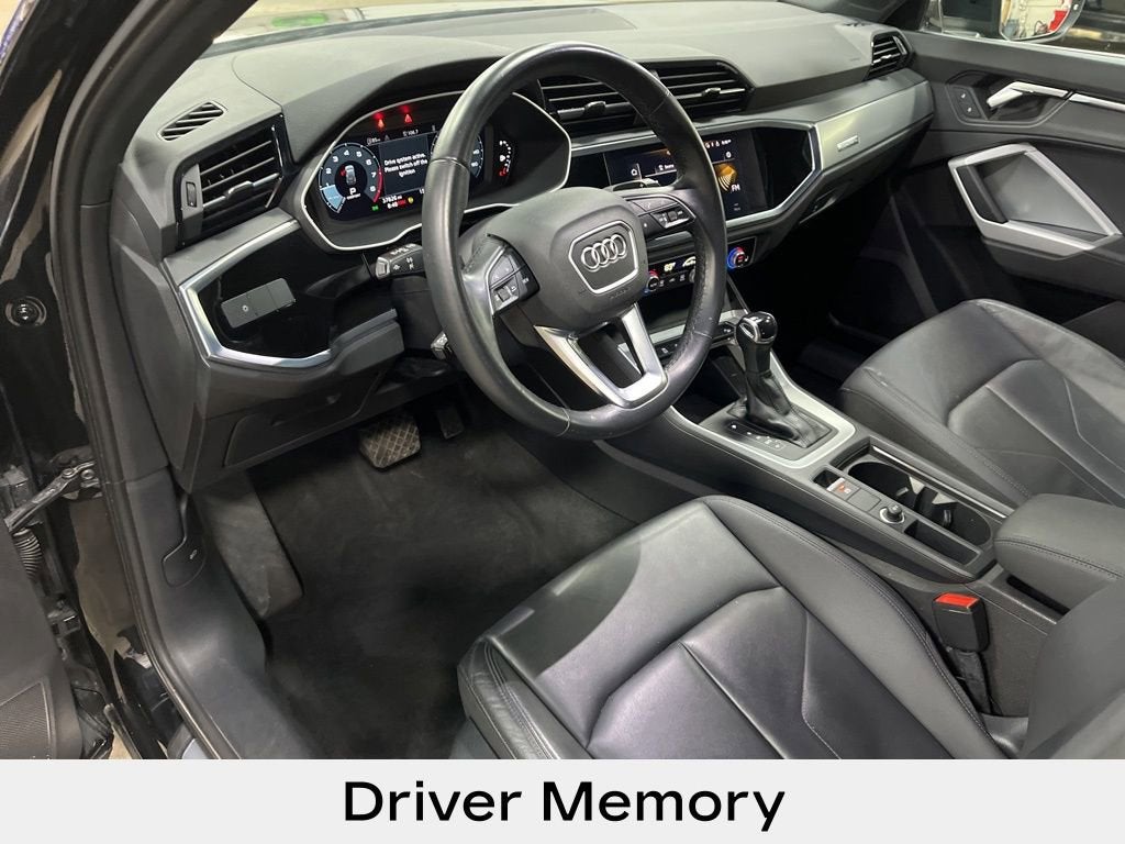 2022 Audi Q3 S line Premium