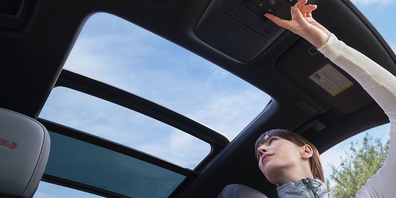 GMC Acadia SUV roof open